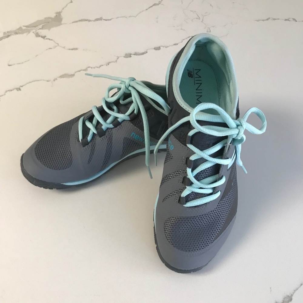 NB New Balance Minimus Women’s 7.5 Grey walking / Running Shoe